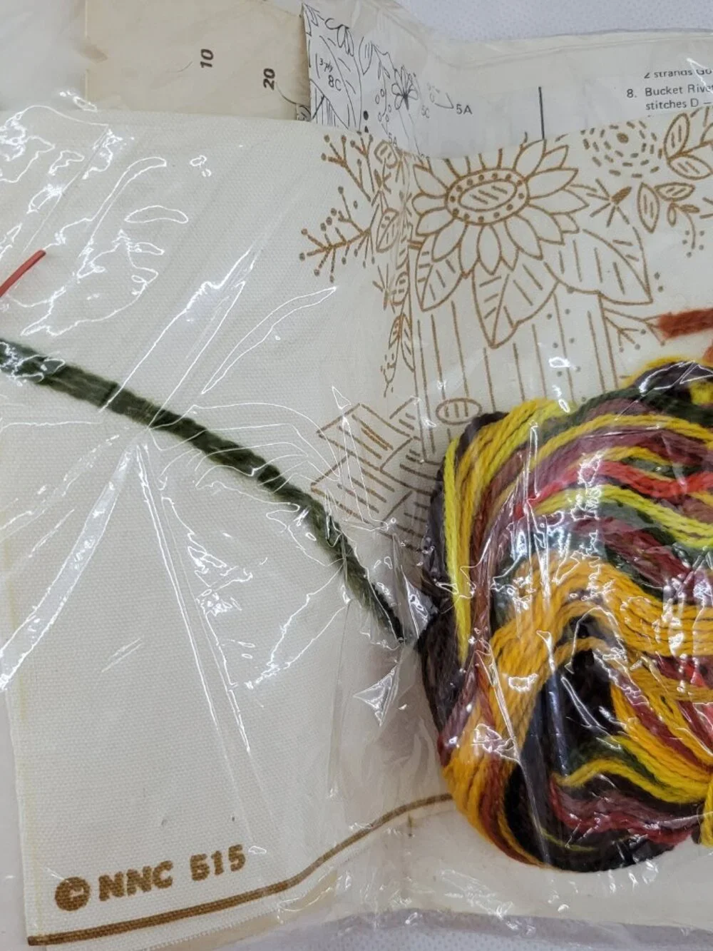 1978 Creative Circle Crewel Kit #515 Sunflowers PLUS Frame and Stretch Bars - fo